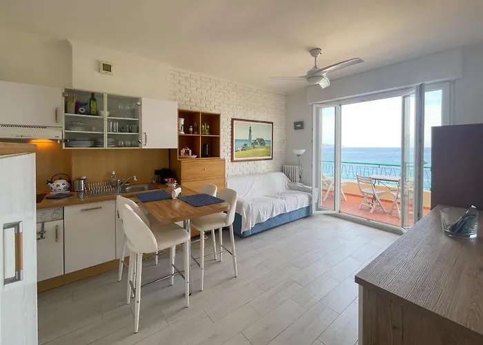 Apartment Sea View 4 Pers Wifi Ac